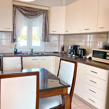 Athina - Premier Sea Villa *